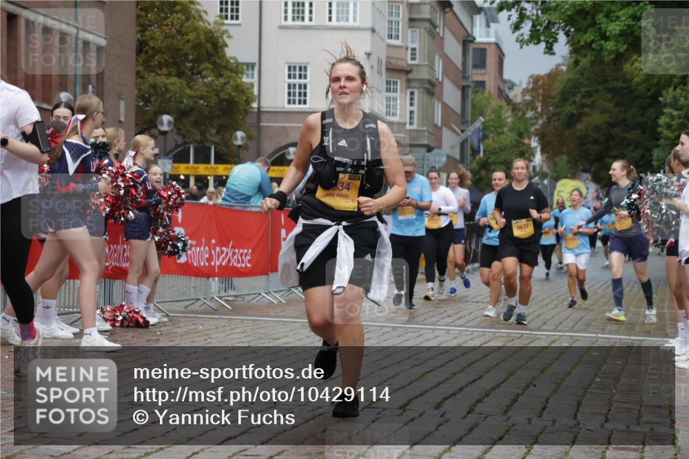 13.09.2026 - Kiel Lauf Yannick Fuchs http://msf.ph/oto/10429114 13.09.2026 11:09:44 Ziel 508, 1074, 2992, 5528, 5843, 5867, 7111, 7683, 7826, 10352, 10423, 11208, 607, 1934, 2784, 7310, 8637, 8922, 8933, 8979, 10184, 10253, 10262, 10263, 10268, 11889, 12532, 2337, 4063, 6908, 9665, 9967, 11013, 11428, 11429, 11884, 1934, 3752, 6028, 7681, 9112, 9995, 12238, 12532 meine-sportfotos.de