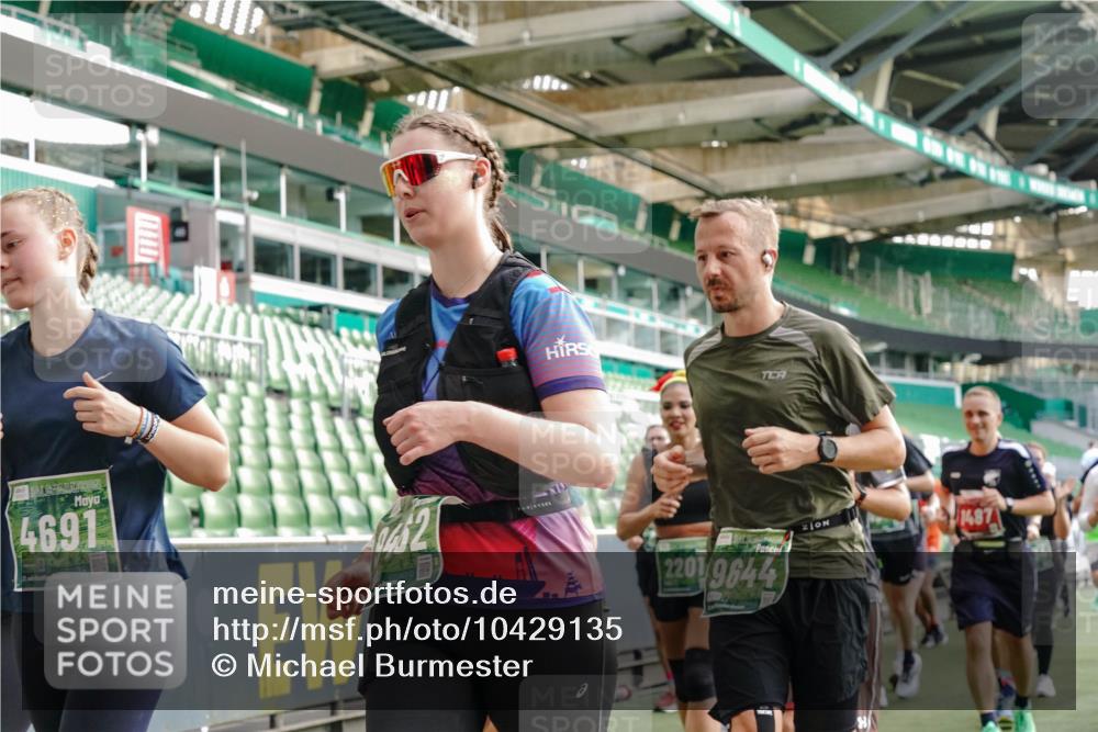 13.09.2026 - 21. swb-Marathon Bremen Michael Burmester http://msf.ph/oto/10429135 13.09.2026 13:26:52 Laufen im Stadion 186, 202, 357, 364, 390, 530, 543, 597, 645, 833, 966, 1077, 1283, 1410, 1412, 1443, 1459, 1473, 1487, 1530, 1608, 1618, 1700, 1744, 1769, 1828, 1953, 1961, 2058, 2273, 2298, 2308, 2309, 2382, 2384, 2388, 2404, 2428, 2507, 2508, 2542, 2558, 2576, 2582, 2592, 2656, 2675, 2725, 2748, 2762, 2817, 2875, 2876, 2923, 2965, 2970, 3045, 3047, 3050, 3062, 3073, 3084, 3097, 3172, 3184, 3219, 3359, 3433, 3540, 3592, 3629, 3756, 3885, 3907, 3978 meine-sportfotos.de