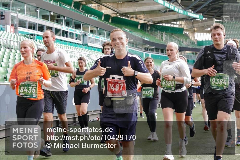 13.09.2026 - 21. swb-Marathon Bremen Michael Burmester http://msf.ph/oto/10429170 13.09.2026 13:26:54 Laufen im Stadion 186, 202, 357, 364, 390, 530, 543, 597, 645, 833, 966, 1077, 1283, 1412, 1443, 1459, 1473, 1487, 1530, 1608, 1618, 1700, 1744, 1769, 1828, 1953, 1961, 2058, 2236, 2273, 2298, 2308, 2309, 2382, 2384, 2388, 2404, 2428, 2507, 2508, 2542, 2558, 2576, 2582, 2592, 2656, 2675, 2725, 2748, 2762, 2817, 2875, 2876, 2923, 2965, 2970, 3045, 3047, 3050, 3062, 3073, 3084, 3097, 3172, 3184, 3219, 3359, 3433, 3540, 3592, 3629, 3756, 3885, 3907, 3978 meine-sportfotos.de
