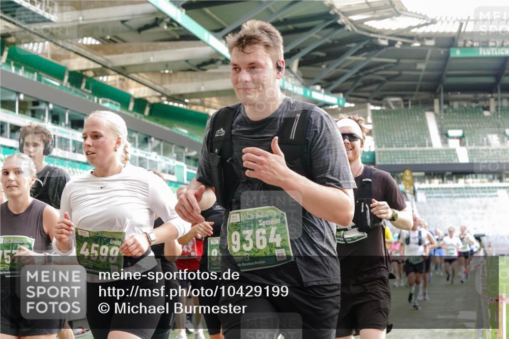 13.09.2026 - 21. swb-Marathon Bremen Michael Burmester http://msf.ph/oto/10429199 13.09.2026 13:26:55 Laufen im Stadion 186, 202, 357, 364, 390, 530, 597, 645, 833, 966, 1077, 1283, 1412, 1443, 1459, 1473, 1487, 1530, 1608, 1618, 1700, 1744, 1769, 1828, 1961, 2058, 2236, 2273, 2298, 2308, 2309, 2382, 2384, 2388, 2404, 2428, 2507, 2508, 2542, 2558, 2576, 2582, 2592, 2656, 2675, 2725, 2748, 2762, 2817, 2875, 2876, 2923, 2965, 2970, 3045, 3047, 3050, 3062, 3073, 3084, 3097, 3172, 3184, 3219, 3359, 3433, 3540, 3592, 3629, 3756, 3885, 3907, 3978 meine-sportfotos.de