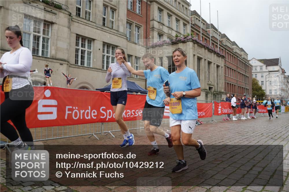 13.09.2026 - Kiel Lauf Yannick Fuchs http://msf.ph/oto/10429212 13.09.2026 11:09:56 Ziel 508, 1074, 2337, 5843, 6908, 7826, 9665, 9967, 11013, 11428, 11429, 508, 607, 1074, 2784, 2992, 5528, 5843, 5867, 7111, 7310, 7683, 8922, 8979, 10184, 10352, 10423, 11208, 11889, 585, 1937, 3086, 3227, 4063, 5371, 9102, 9168, 9254, 10154, 11884, 12008, 12016, 12178, 12698, 607, 8637, 8933, 8979, 10184, 10253, 10262, 10263, 10268, 11889 meine-sportfotos.de