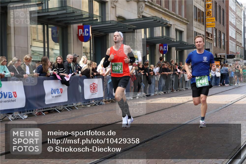 13.09.2026 - 21. swb-Marathon Bremen Strokosch-Dieckow http://msf.ph/oto/10429358 13.09.2026 13:09:07 Ziel 1034, 1241, 3197, 4473, 4895, 5111, 6652, 8759, 9789, 9866, 9904, 1925, 2287, 2291, 2909, 3110, 3330, 4384, 4898, 5383, 5517, 5636, 5696, 6906, 7262, 8120, 8830, 9240, 9867, 9906, 9911, 10044 meine-sportfotos.de