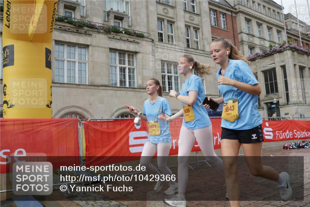 13.09.2026 - Kiel Lauf Yannick Fuchs http://msf.ph/oto/10429366 13.09.2026 11:10:21 Ziel 1937, 2630, 9102, 10704, 11060, 12178, 12698, 508, 585, 1074, 2337, 3086, 3227, 4063, 5371, 5843, 6908, 7826, 9168, 9254, 9665, 9967, 10154, 11013, 11428, 11429, 11884, 12008, 12016, 586, 678, 1334, 2134, 2175, 2176, 2177, 3245, 3716, 6476, 9206, 9406, 9916, 10090, 10101, 10550, 11576, 508, 1074, 2992, 5843, 5867, 7683, 7826, 10352, 10423, 11208 meine-sportfotos.de