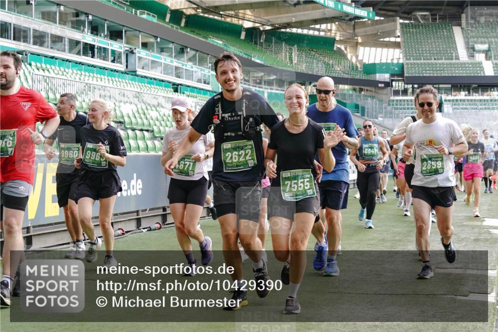 13.09.2026 - 21. swb-Marathon Bremen Michael Burmester http://msf.ph/oto/10429390 13.09.2026 13:27:03 Laufen im Stadion 186, 202, 357, 364, 390, 530, 597, 645, 726, 833, 888, 1077, 1283, 1412, 1443, 1473, 1487, 1530, 1608, 1618, 1700, 1744, 1769, 1828, 1961, 1984, 2236, 2273, 2298, 2309, 2382, 2384, 2388, 2404, 2428, 2507, 2508, 2542, 2558, 2576, 2582, 2592, 2656, 2675, 2725, 2748, 2817, 2875, 2876, 2923, 2965, 2970, 3045, 3047, 3050, 3062, 3073, 3084, 3097, 3172, 3184, 3219, 3359, 3433, 3540, 3592, 3629, 3756, 3885, 3907, 3978, 4457, 4660 meine-sportfotos.de