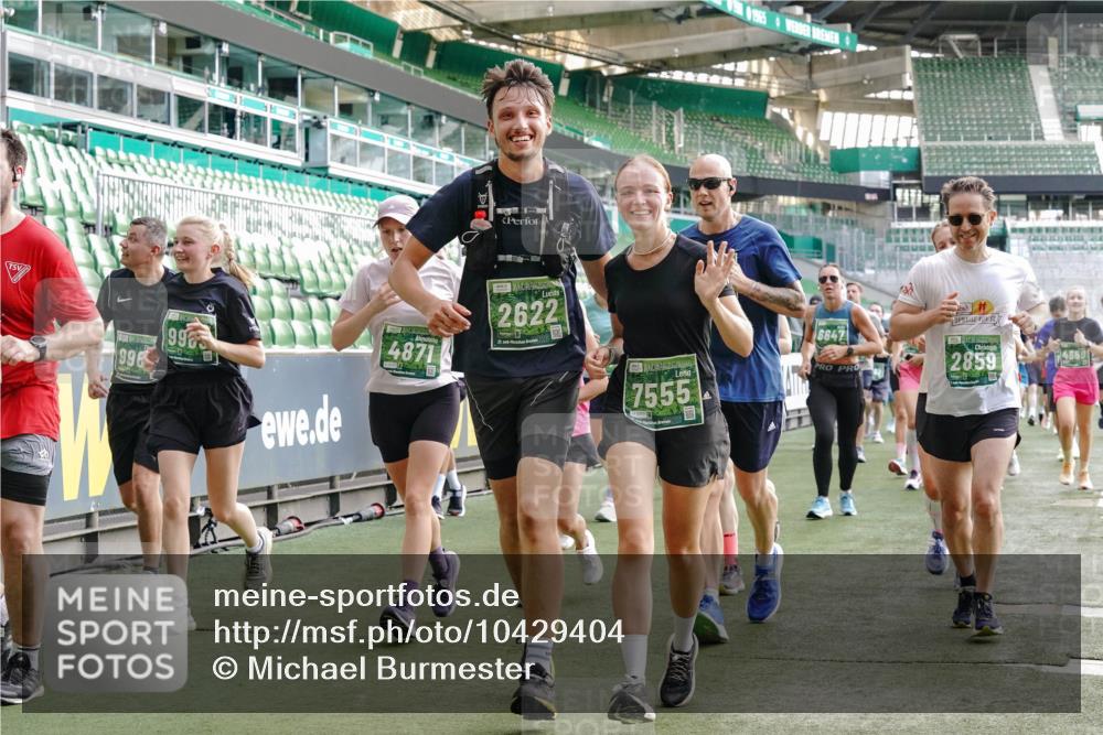 13.09.2026 - 21. swb-Marathon Bremen Michael Burmester http://msf.ph/oto/10429404 13.09.2026 13:27:04 Laufen im Stadion 186, 202, 357, 364, 390, 530, 597, 645, 726, 833, 888, 1077, 1283, 1412, 1443, 1473, 1487, 1530, 1608, 1618, 1700, 1744, 1769, 1828, 1961, 1984, 2236, 2273, 2298, 2309, 2382, 2384, 2388, 2404, 2428, 2507, 2508, 2542, 2558, 2576, 2582, 2592, 2656, 2675, 2725, 2748, 2817, 2875, 2876, 2923, 2965, 2970, 3045, 3047, 3050, 3062, 3073, 3084, 3097, 3172, 3184, 3219, 3359, 3433, 3540, 3592, 3629, 3756, 3885, 3907, 3978, 4457, 4660 meine-sportfotos.de