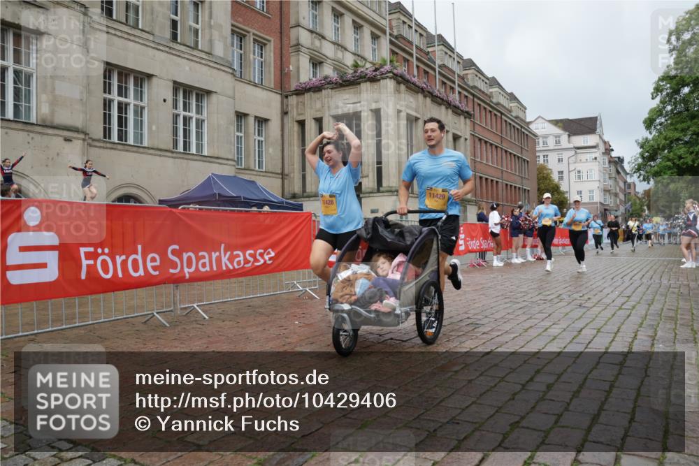 13.09.2026 - Kiel Lauf Yannick Fuchs http://msf.ph/oto/10429406 13.09.2026 11:10:26 Ziel 678, 2630, 3245, 6476, 10704, 11060, 11576, 12178, 585, 1937, 2337, 3086, 3227, 4063, 5371, 6908, 9102, 9168, 9254, 9665, 9967, 10154, 11013, 11428, 11429, 11884, 12008, 12016, 12178, 12698, 586, 1334, 2134, 2175, 2176, 2177, 3716, 6409, 8491, 9206, 9406, 9916, 10090, 10101, 10550, 508, 1074, 5843, 5867, 6908, 7683, 7826, 9967, 10352, 11208, 11428, 11429 meine-sportfotos.de