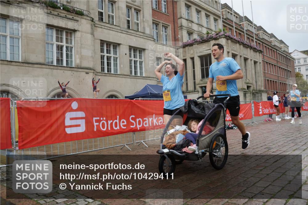 13.09.2026 - Kiel Lauf Yannick Fuchs http://msf.ph/oto/10429411 13.09.2026 11:10:26 Ziel 678, 2630, 3245, 6476, 10704, 11060, 11576, 12178, 585, 1937, 2337, 3086, 3227, 4063, 5371, 6908, 9102, 9168, 9254, 9665, 9967, 10154, 11013, 11428, 11429, 11884, 12008, 12016, 12178, 12698, 586, 1334, 2134, 2175, 2176, 2177, 3716, 6409, 8491, 9206, 9406, 9916, 10090, 10101, 10550, 508, 1074, 5843, 5867, 6908, 7683, 7826, 9967, 10352, 11208, 11428, 11429 meine-sportfotos.de