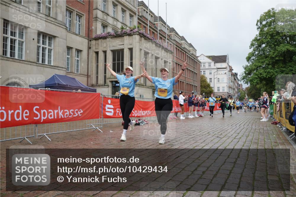 13.09.2026 - Kiel Lauf Yannick Fuchs http://msf.ph/oto/10429434 13.09.2026 11:10:28 Ziel 678, 2134, 2630, 3245, 6476, 9206, 9406, 10704, 11060, 11576, 585, 1937, 2337, 3086, 3227, 4063, 5371, 6908, 9102, 9168, 9254, 9665, 9967, 10154, 11013, 11884, 12008, 12016, 12178, 12698, 586, 1334, 2175, 2176, 2177, 3716, 6409, 8491, 9916, 10090, 10101, 10550, 508, 1074, 5843, 6908, 7826, 9967, 11428, 11429 meine-sportfotos.de