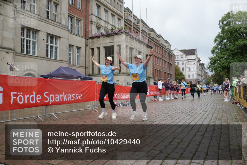 13.09.2026 - Kiel Lauf Yannick Fuchs http://msf.ph/oto/10429440 13.09.2026 11:10:28 Ziel 678, 2134, 2630, 3245, 6476, 9206, 9406, 10704, 11060, 11576, 585, 1937, 2337, 3086, 3227, 4063, 5371, 6908, 9102, 9168, 9254, 9665, 9967, 10154, 11013, 11884, 12008, 12016, 12178, 12698, 586, 1334, 2175, 2176, 2177, 3716, 6409, 8491, 9916, 10090, 10101, 10550, 508, 1074, 5843, 6908, 7826, 9967, 11428, 11429 meine-sportfotos.de