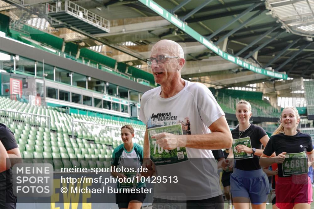 13.09.2026 - 21. swb-Marathon Bremen Michael Burmester http://msf.ph/oto/10429513 13.09.2026 13:27:08 Laufen im Stadion 186, 202, 357, 364, 390, 530, 597, 645, 726, 833, 888, 1077, 1283, 1412, 1473, 1487, 1530, 1608, 1618, 1700, 1744, 1769, 1828, 1961, 1984, 2236, 2273, 2309, 2382, 2384, 2388, 2404, 2428, 2502, 2507, 2508, 2542, 2558, 2576, 2582, 2592, 2656, 2675, 2725, 2748, 2817, 2875, 2876, 2923, 2965, 2970, 3045, 3047, 3050, 3062, 3073, 3084, 3097, 3172, 3184, 3219, 3359, 3433, 3540, 3592, 3629, 3756, 3885, 3907, 3978, 4457, 4660 meine-sportfotos.de