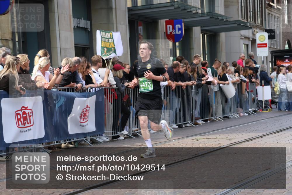 13.09.2026 - 21. swb-Marathon Bremen Strokosch-Dieckow http://msf.ph/oto/10429514 13.09.2026 13:09:21 Ziel 195, 567, 2750, 4473, 4782, 5111, 6652, 9241, 9277, 9804, 1034, 1241, 2287, 2291, 2909, 3197, 4384, 4895, 4898, 5111, 5383, 7262, 8120, 8759, 8830, 9789, 9866, 9904, 10044 meine-sportfotos.de