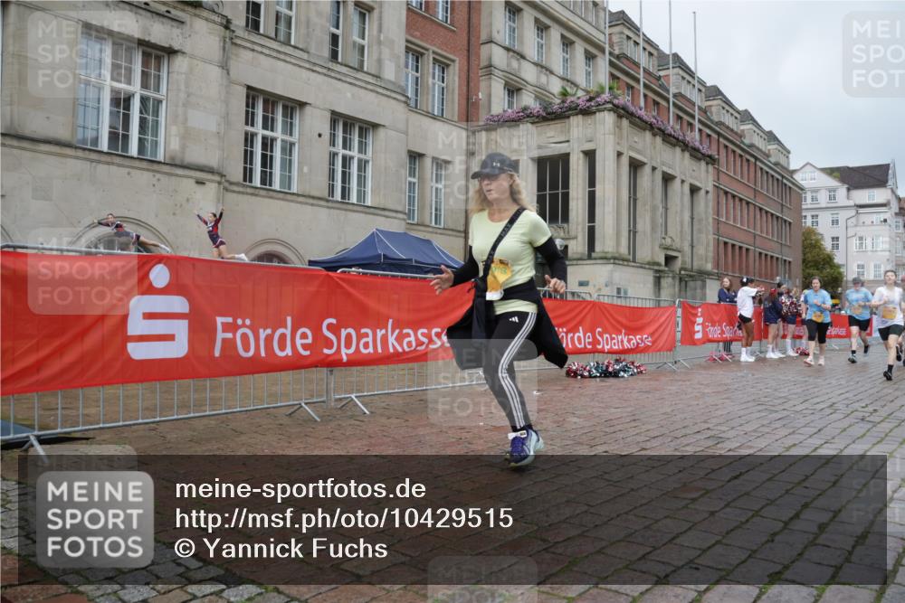 13.09.2026 - Kiel Lauf Yannick Fuchs http://msf.ph/oto/10429515 13.09.2026 11:10:34 Ziel 586, 678, 1334, 2134, 2175, 2176, 2177, 3245, 3716, 6476, 9206, 9406, 9916, 10101, 10704, 11060, 11576, 585, 1937, 2630, 3086, 3227, 4063, 5371, 9102, 9168, 9254, 9665, 10154, 11013, 11884, 12008, 12016, 12178, 12698, 1523, 5920, 6409, 6670, 7930, 8491, 10090, 10380, 10550, 11600, 2337, 6908, 9665, 9967, 11013, 11428, 11429, 11884 meine-sportfotos.de