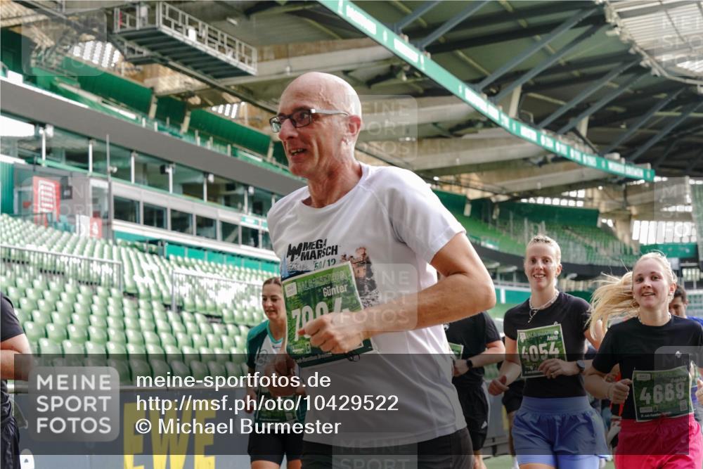 13.09.2026 - 21. swb-Marathon Bremen Michael Burmester http://msf.ph/oto/10429522 13.09.2026 13:27:09 Laufen im Stadion 186, 202, 357, 364, 390, 530, 597, 645, 726, 833, 888, 1077, 1283, 1412, 1473, 1487, 1530, 1608, 1618, 1700, 1744, 1769, 1828, 1961, 1984, 2236, 2273, 2309, 2382, 2384, 2388, 2404, 2428, 2502, 2507, 2508, 2542, 2558, 2576, 2582, 2592, 2656, 2675, 2725, 2748, 2817, 2875, 2876, 2923, 2965, 2970, 3045, 3047, 3050, 3062, 3073, 3084, 3097, 3172, 3184, 3219, 3359, 3433, 3540, 3592, 3629, 3756, 3885, 3907, 3978, 4457, 4660 meine-sportfotos.de