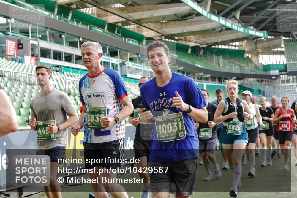 13.09.2026 - 21. swb-Marathon Bremen Michael Burmester http://msf.ph/oto/10429567 13.09.2026 13:27:11 Laufen im Stadion 186, 202, 357, 364, 390, 530, 597, 645, 726, 833, 888, 1077, 1283, 1412, 1473, 1487, 1530, 1608, 1618, 1700, 1744, 1769, 1828, 1958, 1961, 1984, 2236, 2273, 2309, 2382, 2384, 2388, 2404, 2428, 2502, 2507, 2508, 2542, 2558, 2576, 2582, 2592, 2656, 2675, 2725, 2748, 2817, 2875, 2876, 2923, 2965, 2970, 3045, 3047, 3050, 3062, 3073, 3084, 3097, 3172, 3184, 3219, 3359, 3433, 3540, 3592, 3629, 3756, 3885, 3907, 3978, 4457, 4660 meine-sportfotos.de