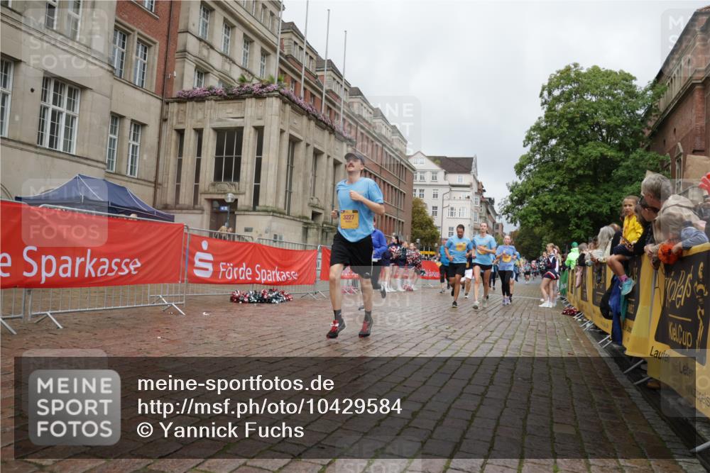 13.09.2026 - Kiel Lauf Yannick Fuchs http://msf.ph/oto/10429584 13.09.2026 11:10:40 Ziel 586, 1334, 2134, 2175, 2176, 2177, 3245, 3716, 6409, 6476, 8491, 9206, 9406, 9916, 10090, 10101, 10550, 585, 678, 1937, 2630, 3086, 3227, 5371, 9102, 9168, 9254, 10154, 10704, 11060, 11576, 12008, 12016, 12178, 12698, 1523, 2512, 2628, 5920, 6670, 6756, 7930, 8468, 10380, 10661, 11600, 11644, 2337, 3227, 4063, 5371, 9168, 9665, 10154, 11013, 11884 meine-sportfotos.de