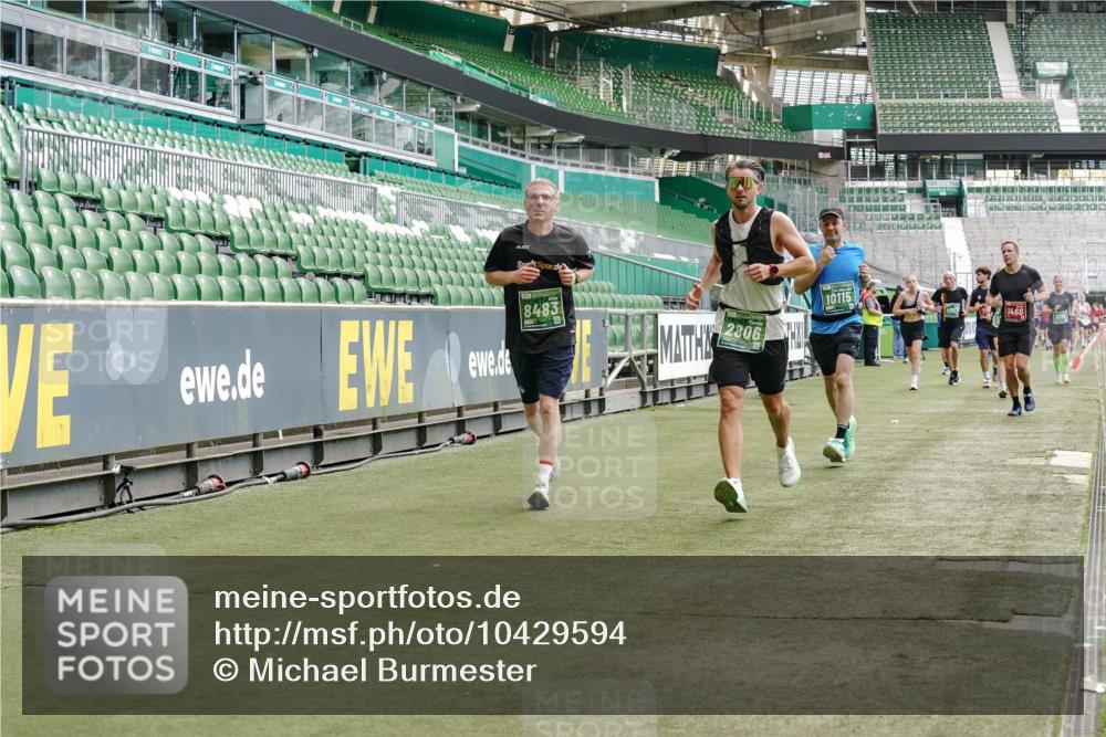 13.09.2026 - 21. swb-Marathon Bremen Michael Burmester http://msf.ph/oto/10429594 13.09.2026 13:03:23 Laufen im Stadion 150, 209, 210, 488, 596, 722, 725, 762, 881, 936, 940, 1014, 1163, 1250, 1343, 1458, 1460, 1479, 1611, 1649, 1653, 1771, 2223, 2276, 2292, 2345, 2364, 2378, 2421, 2434, 2513, 2625, 2666, 2668, 2779, 2851, 2891, 2900, 2934, 2977, 2987, 3013, 3044, 3114, 3135, 3163, 3164, 3187, 3248, 3258, 3294, 3334, 3360, 3392, 3402, 3454, 3460, 3496, 3510, 3576, 3579, 3585, 3597, 3603, 3618, 3721, 3846, 3852, 3859, 3893, 3938, 3970, 3983, 4000, 4077, 4133, 4506, 4558 meine-sportfotos.de
