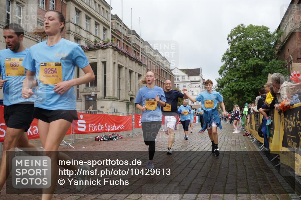 13.09.2026 - Kiel Lauf Yannick Fuchs http://msf.ph/oto/10429613 13.09.2026 11:10:43 Ziel 586, 1334, 2134, 2175, 2176, 2177, 3716, 6409, 8491, 9206, 9406, 9916, 10090, 10101, 10550, 585, 678, 1937, 2134, 2630, 3086, 3245, 5371, 6476, 9102, 9206, 9254, 9406, 10704, 11060, 11576, 12008, 12016, 12178, 12698, 1523, 2512, 2628, 5920, 6670, 6756, 6852, 7930, 8468, 10380, 10661, 11600, 11644, 585, 3086, 3227, 4063, 5371, 9168, 9254, 10154, 11884, 12008, 12016 meine-sportfotos.de