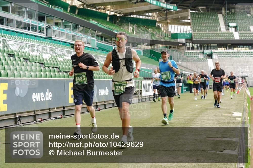 13.09.2026 - 21. swb-Marathon Bremen Michael Burmester http://msf.ph/oto/10429629 13.09.2026 13:03:24 Laufen im Stadion 150, 209, 210, 488, 596, 722, 725, 762, 881, 936, 940, 1014, 1163, 1250, 1343, 1458, 1460, 1479, 1611, 1649, 1653, 1771, 2223, 2276, 2292, 2345, 2364, 2378, 2421, 2434, 2513, 2625, 2666, 2668, 2779, 2851, 2891, 2900, 2934, 2977, 2987, 3013, 3044, 3114, 3135, 3163, 3164, 3187, 3248, 3258, 3294, 3334, 3360, 3402, 3454, 3460, 3496, 3510, 3576, 3579, 3585, 3597, 3603, 3618, 3721, 3846, 3852, 3859, 3893, 3938, 3970, 3983, 4000, 4077, 4133, 4506, 4558 meine-sportfotos.de