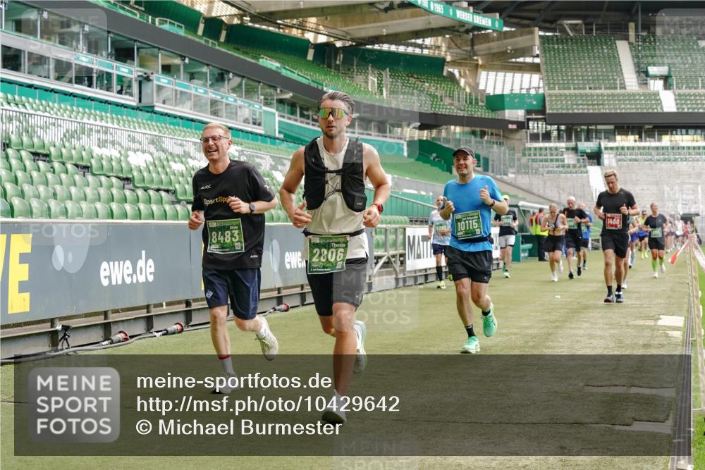 13.09.2026 - 21. swb-Marathon Bremen Michael Burmester http://msf.ph/oto/10429642 13.09.2026 13:03:25 Laufen im Stadion 150, 209, 210, 488, 596, 722, 725, 762, 881, 936, 940, 1014, 1163, 1250, 1343, 1458, 1460, 1479, 1611, 1649, 1653, 1771, 2223, 2276, 2292, 2345, 2364, 2378, 2421, 2434, 2513, 2625, 2666, 2668, 2779, 2851, 2891, 2900, 2934, 2977, 2987, 3013, 3044, 3114, 3135, 3163, 3164, 3187, 3248, 3258, 3294, 3334, 3360, 3402, 3425, 3454, 3460, 3496, 3510, 3576, 3579, 3585, 3597, 3603, 3618, 3721, 3846, 3852, 3859, 3893, 3938, 3970, 3983, 4000, 4077, 4133, 4506, 4558 meine-sportfotos.de
