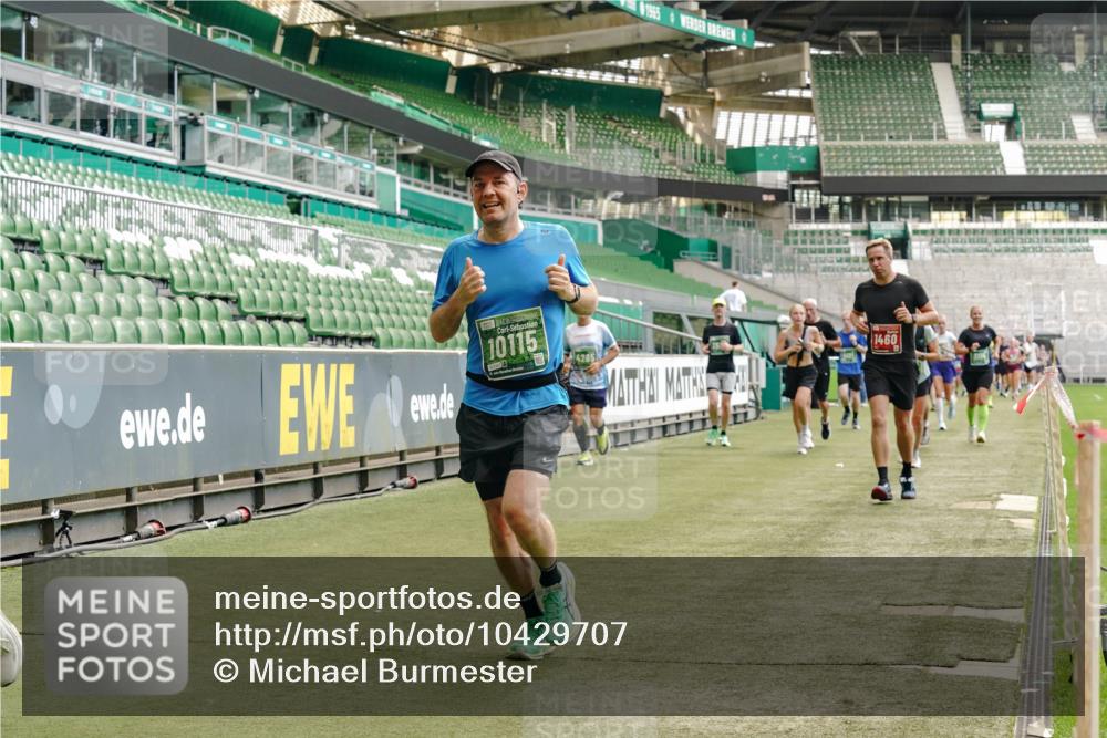 13.09.2026 - 21. swb-Marathon Bremen Michael Burmester http://msf.ph/oto/10429707 13.09.2026 13:03:26 Laufen im Stadion 209, 210, 488, 596, 722, 725, 762, 881, 936, 940, 1014, 1163, 1250, 1343, 1458, 1460, 1479, 1611, 1649, 1653, 1771, 2223, 2276, 2292, 2345, 2364, 2378, 2421, 2434, 2513, 2625, 2666, 2668, 2779, 2851, 2891, 2900, 2934, 2977, 3013, 3044, 3114, 3135, 3163, 3164, 3187, 3248, 3258, 3294, 3334, 3360, 3402, 3425, 3454, 3460, 3496, 3510, 3576, 3579, 3585, 3597, 3603, 3618, 3721, 3846, 3852, 3859, 3893, 3938, 3970, 3983, 4000, 4077, 4133, 4506, 4558 meine-sportfotos.de
