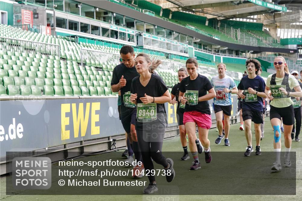 13.09.2026 - 21. swb-Marathon Bremen Michael Burmester http://msf.ph/oto/10429738 13.09.2026 13:27:19 Laufen im Stadion 111, 186, 202, 357, 364, 390, 478, 597, 726, 829, 833, 888, 925, 1077, 1283, 1412, 1473, 1496, 1530, 1608, 1618, 1700, 1769, 1958, 1961, 1984, 2236, 2273, 2309, 2382, 2384, 2388, 2404, 2428, 2502, 2507, 2508, 2542, 2558, 2576, 2582, 2592, 2656, 2675, 2725, 2748, 2817, 2875, 2876, 2923, 2965, 2970, 3045, 3047, 3050, 3062, 3073, 3084, 3172, 3184, 3219, 3359, 3433, 3540, 3592, 3629, 3756, 3885, 3907, 3978, 4457, 4660 meine-sportfotos.de