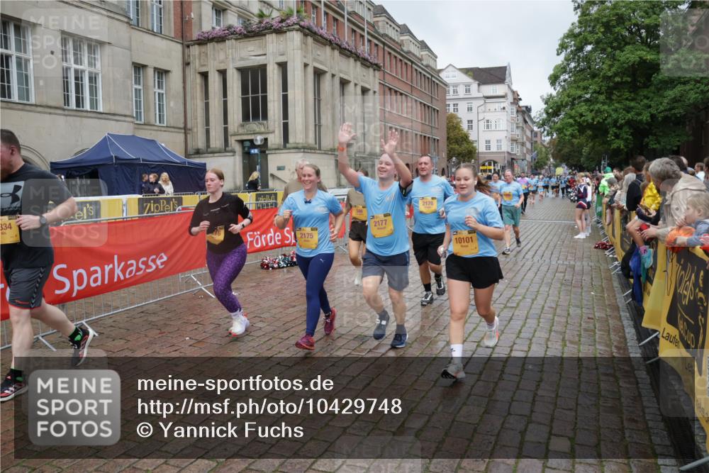 13.09.2026 - Kiel Lauf Yannick Fuchs http://msf.ph/oto/10429748 13.09.2026 11:11:10 Ziel 2251, 4019, 5341, 6852, 7473, 8314, 8315, 8826, 11934, 586, 1334, 1523, 2175, 2176, 2177, 2512, 2628, 3716, 5920, 6409, 6670, 6756, 7930, 8468, 8491, 9916, 10090, 10101, 10380, 10550, 10661, 11600, 11644, 1079, 1460, 1655, 2192, 3346, 4090, 4589, 5869, 7181, 7431, 8127, 9693, 10067, 10882, 11361, 11417, 11719, 11947, 12845, 586, 678, 1334, 2134, 2175, 2176, 2177, 3245, 3716, 6476, 9206, 9406, 9916, 10101, 11576 meine-sportfotos.de