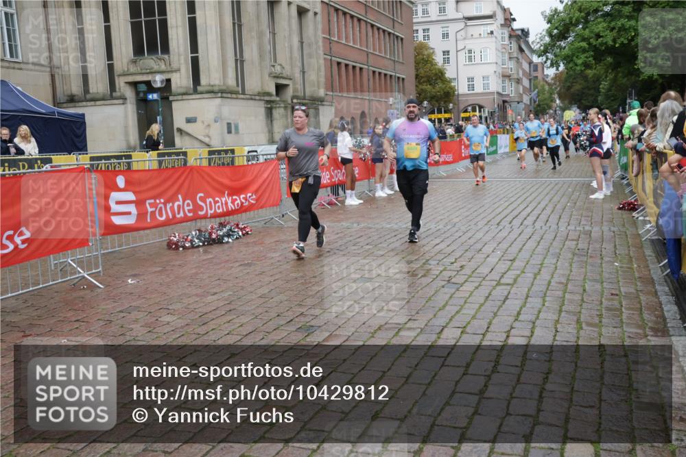 13.09.2026 - Kiel Lauf Yannick Fuchs http://msf.ph/oto/10429812 13.09.2026 11:11:16 Ziel 1079, 2192, 2251, 3346, 4019, 4090, 4589, 5341, 5869, 7181, 7431, 7473, 8314, 8315, 9693, 10067, 10882, 11361, 11417, 11719, 11934, 11947, 12845, 1523, 2512, 2628, 5920, 6409, 6670, 6756, 6852, 7930, 8468, 8491, 8826, 10380, 10550, 10661, 11600, 11644, 1460, 1655, 1761, 4053, 8127, 9739, 9784, 586, 1334, 2175, 2176, 2177, 3716, 9916, 10090, 10101, 10550 meine-sportfotos.de