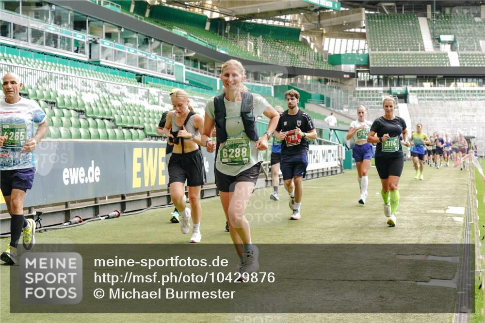 13.09.2026 - 21. swb-Marathon Bremen Michael Burmester http://msf.ph/oto/10429876 13.09.2026 13:03:31 Laufen im Stadion 209, 210, 488, 534, 596, 722, 725, 762, 881, 936, 940, 1014, 1250, 1343, 1458, 1460, 1479, 1611, 1649, 1653, 1771, 2223, 2276, 2292, 2345, 2364, 2378, 2421, 2434, 2513, 2625, 2666, 2668, 2779, 2851, 2891, 2900, 2934, 2977, 3013, 3028, 3114, 3135, 3163, 3164, 3258, 3360, 3402, 3425, 3454, 3460, 3496, 3510, 3521, 3576, 3579, 3585, 3597, 3603, 3618, 3721, 3796, 3846, 3852, 3859, 3893, 3938, 3970, 3983, 4000, 4077, 4133, 4506, 4558, 242 meine-sportfotos.de