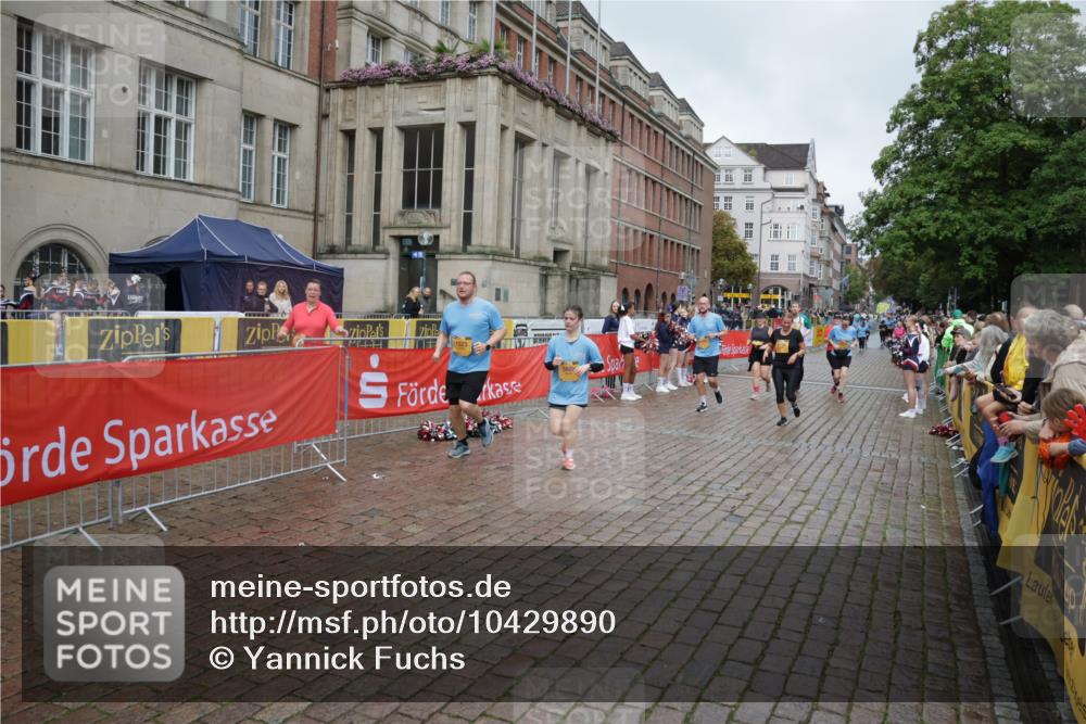 13.09.2026 - Kiel Lauf Yannick Fuchs http://msf.ph/oto/10429890 13.09.2026 11:11:25 Ziel 1079, 1460, 1655, 2192, 3346, 4090, 4589, 5869, 7181, 7431, 8127, 9693, 10067, 10882, 11361, 11417, 11719, 11947, 12845, 1523, 2251, 2512, 2628, 4019, 5341, 5920, 6756, 6852, 7473, 7930, 8314, 8315, 8468, 8826, 10380, 10661, 11644, 11934, 141, 1761, 3580, 4053, 6729, 9260, 9739, 9784, 11756, 12053, 1523, 5920, 6409, 6670, 8491, 10380, 11600 meine-sportfotos.de