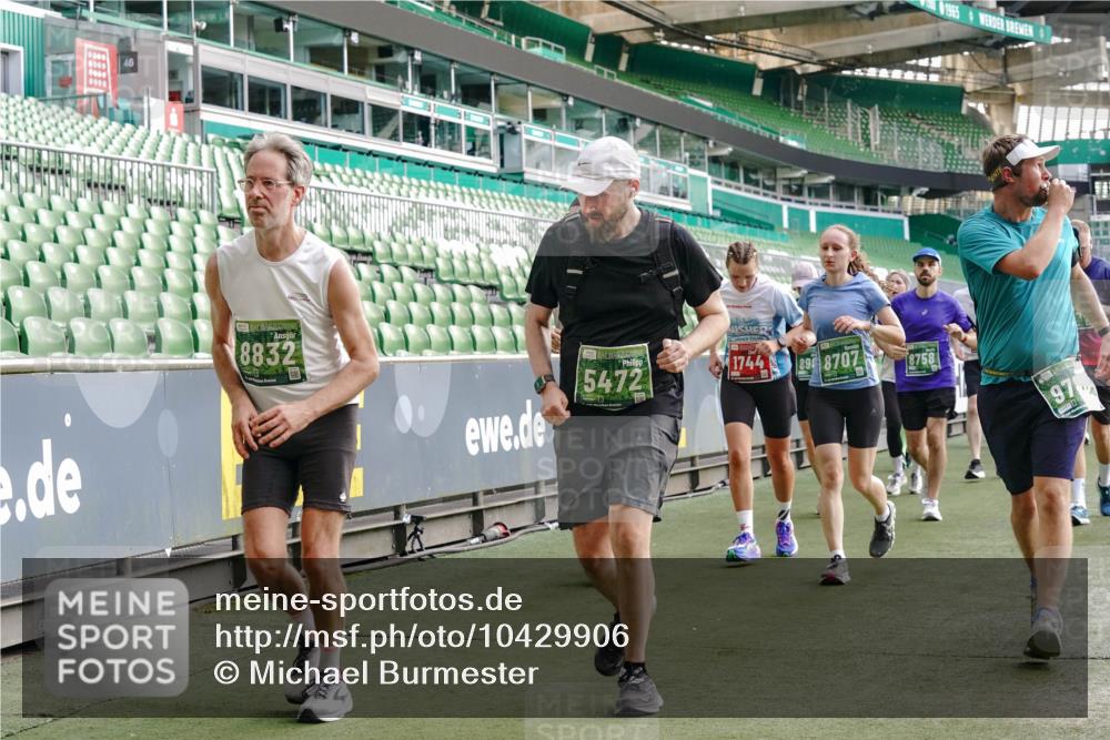 13.09.2026 - 21. swb-Marathon Bremen Michael Burmester http://msf.ph/oto/10429906 13.09.2026 13:27:27 Laufen im Stadion 111, 186, 202, 357, 364, 390, 478, 597, 726, 829, 833, 888, 925, 1077, 1220, 1412, 1473, 1496, 1530, 1608, 1618, 1700, 1769, 1958, 1961, 1984, 2236, 2273, 2309, 2388, 2404, 2428, 2502, 2507, 2508, 2542, 2558, 2576, 2582, 2592, 2656, 2675, 2725, 2748, 2817, 2875, 2876, 2923, 2965, 2970, 3045, 3047, 3050, 3073, 3084, 3184, 3219, 3359, 3433, 3540, 3592, 3629, 3756, 3885, 3907, 3978, 4457, 4660 meine-sportfotos.de