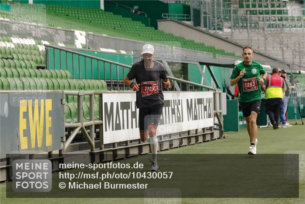 13.09.2026 - 21. swb-Marathon Bremen Michael Burmester http://msf.ph/oto/10430057 13.09.2026 12:16:26 Laufen im Stadion 1028, 1190, 1192, 1263, 1670, 1766, 1997, 317, 443, 796, 1149 meine-sportfotos.de