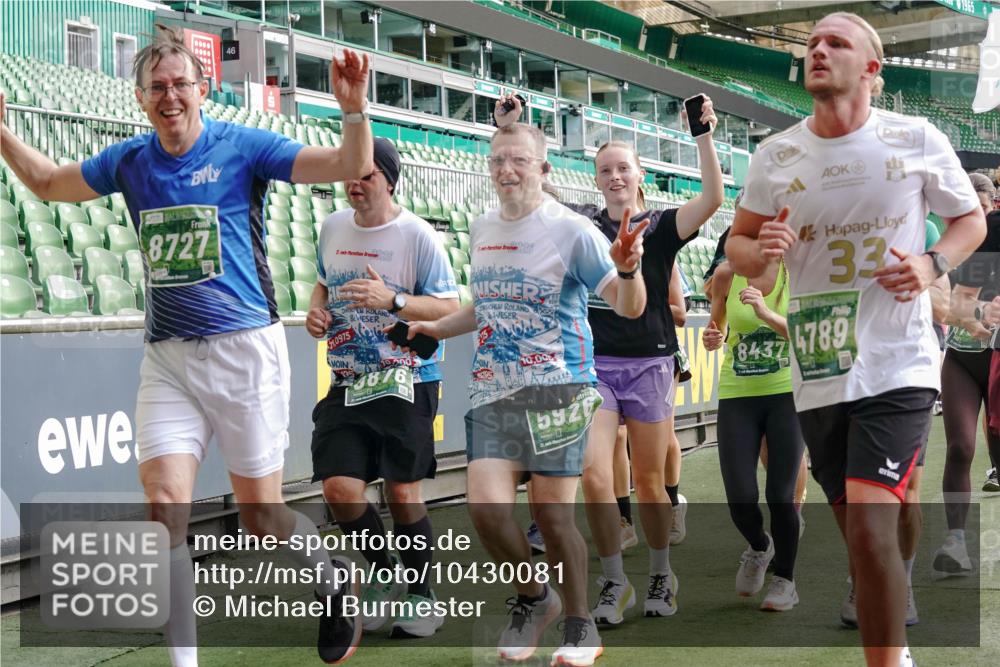 13.09.2026 - 21. swb-Marathon Bremen Michael Burmester http://msf.ph/oto/10430081 13.09.2026 13:27:35 Laufen im Stadion 111, 186, 202, 357, 364, 390, 478, 597, 726, 829, 833, 888, 925, 1077, 1220, 1412, 1473, 1496, 1608, 1700, 1769, 1958, 1961, 1984, 2236, 2273, 2309, 2388, 2404, 2428, 2502, 2507, 2508, 2542, 2558, 2576, 2582, 2592, 2725, 2748, 2817, 2875, 2876, 2923, 2965, 3045, 3047, 3050, 3073, 3084, 3184, 3219, 3359, 3540, 3589, 3592, 3629, 3756, 3826, 3885, 3907, 3978, 4238, 4457, 4660 meine-sportfotos.de