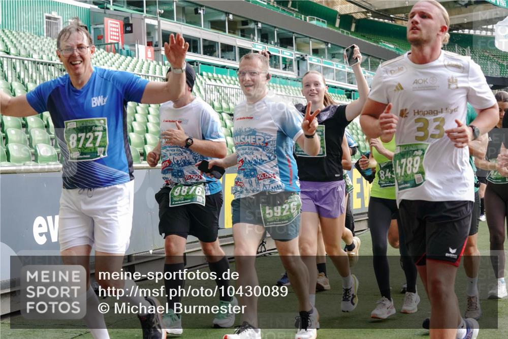 13.09.2026 - 21. swb-Marathon Bremen Michael Burmester http://msf.ph/oto/10430089 13.09.2026 13:27:35 Laufen im Stadion 111, 186, 202, 357, 364, 390, 478, 597, 726, 829, 833, 888, 925, 1077, 1220, 1412, 1473, 1496, 1608, 1700, 1769, 1958, 1961, 1984, 2236, 2273, 2309, 2388, 2404, 2428, 2502, 2507, 2508, 2542, 2558, 2576, 2582, 2592, 2725, 2748, 2817, 2875, 2876, 2923, 2965, 3045, 3047, 3050, 3073, 3084, 3184, 3219, 3359, 3540, 3589, 3592, 3629, 3756, 3826, 3885, 3907, 3978, 4238, 4457, 4660 meine-sportfotos.de