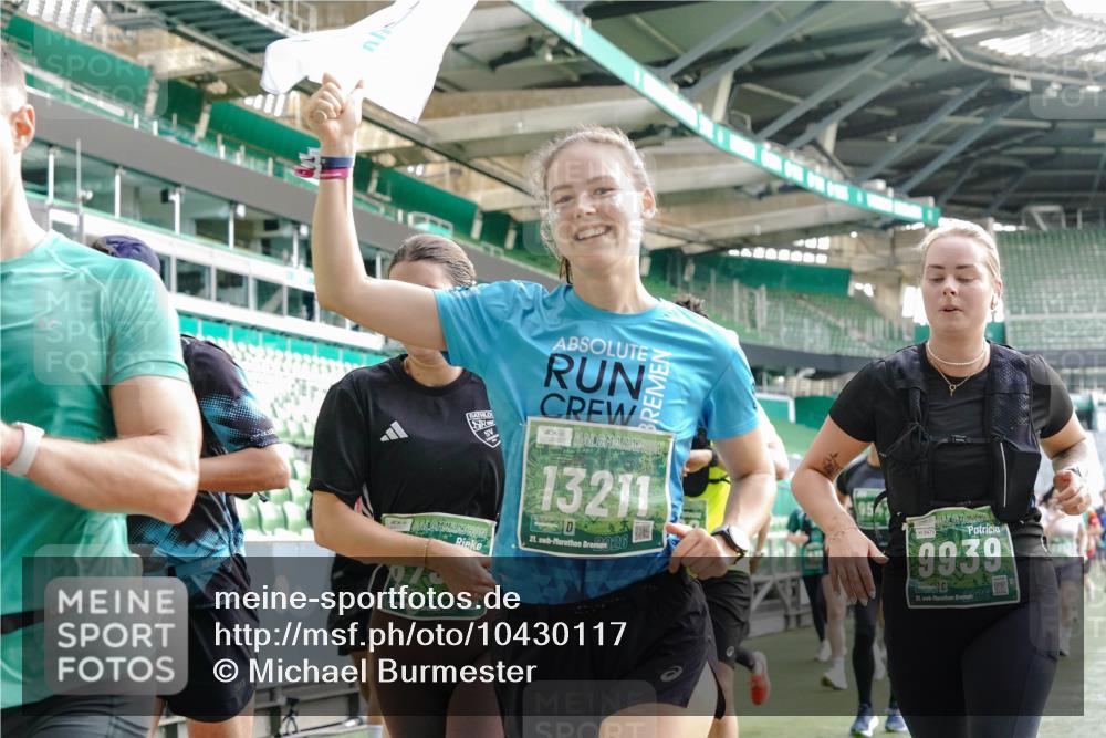 13.09.2026 - 21. swb-Marathon Bremen Michael Burmester http://msf.ph/oto/10430117 13.09.2026 13:27:37 Laufen im Stadion 111, 186, 202, 357, 364, 390, 478, 597, 726, 829, 833, 888, 925, 1077, 1220, 1412, 1473, 1496, 1608, 1700, 1769, 1958, 1961, 1984, 2236, 2273, 2309, 2388, 2404, 2428, 2502, 2507, 2508, 2542, 2574, 2576, 2582, 2592, 2725, 2748, 2817, 2875, 2876, 2923, 2965, 3045, 3047, 3050, 3073, 3084, 3184, 3219, 3359, 3540, 3589, 3592, 3629, 3756, 3826, 3885, 3907, 3978, 4238, 4457, 4660 meine-sportfotos.de