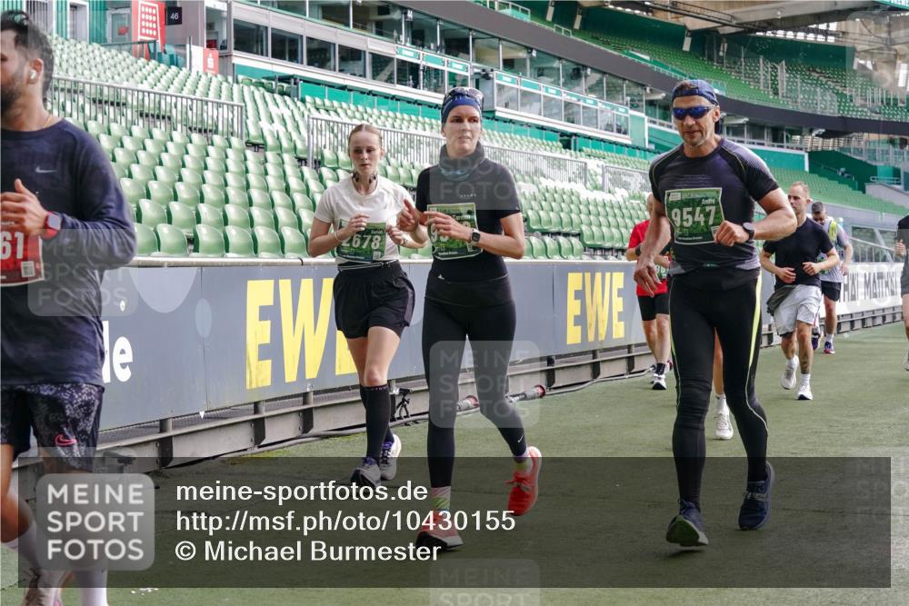 13.09.2026 - 21. swb-Marathon Bremen Michael Burmester http://msf.ph/oto/10430155 13.09.2026 13:27:39 Laufen im Stadion 111, 186, 202, 357, 364, 390, 478, 597, 726, 829, 833, 888, 925, 1077, 1220, 1412, 1473, 1496, 1608, 1700, 1769, 1958, 1961, 1984, 2236, 2273, 2309, 2388, 2404, 2428, 2502, 2507, 2542, 2574, 2576, 2582, 2592, 2725, 2748, 2817, 2875, 2876, 2923, 2965, 3045, 3047, 3050, 3061, 3073, 3084, 3184, 3219, 3359, 3540, 3589, 3592, 3629, 3756, 3826, 3885, 3907, 3978, 4108, 4238, 4457, 4660 meine-sportfotos.de