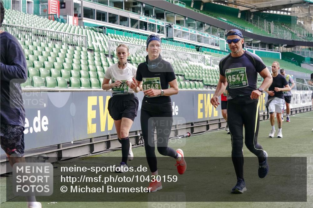 13.09.2026 - 21. swb-Marathon Bremen Michael Burmester http://msf.ph/oto/10430159 13.09.2026 13:27:39 Laufen im Stadion 111, 186, 202, 357, 364, 390, 478, 597, 726, 829, 833, 888, 925, 1077, 1220, 1412, 1473, 1496, 1608, 1700, 1769, 1958, 1961, 1984, 2236, 2273, 2309, 2388, 2404, 2428, 2502, 2507, 2542, 2574, 2576, 2582, 2592, 2725, 2748, 2817, 2875, 2876, 2923, 2965, 3045, 3047, 3050, 3061, 3073, 3084, 3184, 3219, 3359, 3540, 3589, 3592, 3629, 3756, 3826, 3885, 3907, 3978, 4108, 4238, 4457, 4660 meine-sportfotos.de
