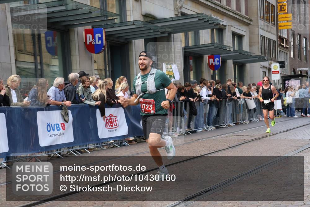 13.09.2026 - 21. swb-Marathon Bremen Strokosch-Dieckow http://msf.ph/oto/10430160 13.09.2026 13:10:09 Ziel 604, 640, 1181, 1277, 1554, 2605, 3959, 4727, 5152, 5532, 5620, 6267, 7881, 8033, 8064, 8709, 538, 567, 623, 957, 1723, 1975, 2020, 4781, 5627, 8835, 9277, 9804, 9817 meine-sportfotos.de