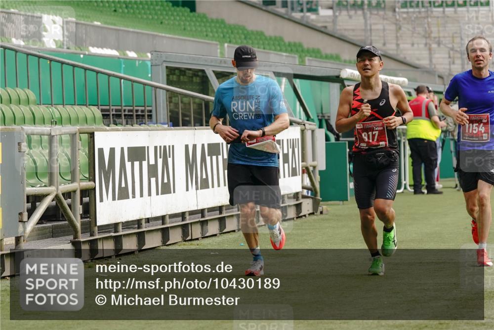 13.09.2026 - 21. swb-Marathon Bremen Michael Burmester http://msf.ph/oto/10430189 13.09.2026 12:17:11 Laufen im Stadion 513, 917, 1154, 1190, 1192, 1263, 245, 317, 443, 540, 796, 822, 1149 meine-sportfotos.de