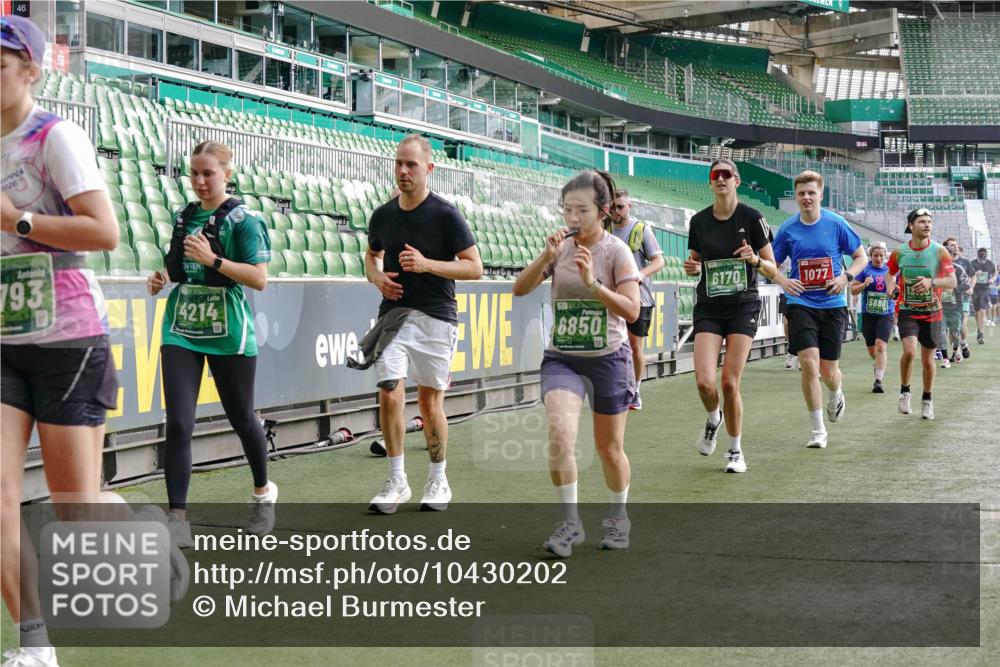13.09.2026 - 21. swb-Marathon Bremen Michael Burmester http://msf.ph/oto/10430202 13.09.2026 13:27:42 Laufen im Stadion 111, 186, 357, 364, 390, 478, 597, 726, 829, 833, 888, 925, 1077, 1220, 1298, 1412, 1473, 1496, 1608, 1700, 1769, 1958, 1961, 1984, 2236, 2273, 2309, 2388, 2404, 2428, 2502, 2507, 2542, 2574, 2576, 2582, 2592, 2725, 2748, 2817, 2875, 2876, 2923, 2965, 3045, 3050, 3061, 3073, 3084, 3184, 3219, 3540, 3589, 3592, 3629, 3694, 3756, 3826, 3885, 3907, 3978, 4108, 4238, 4457, 4660 meine-sportfotos.de
