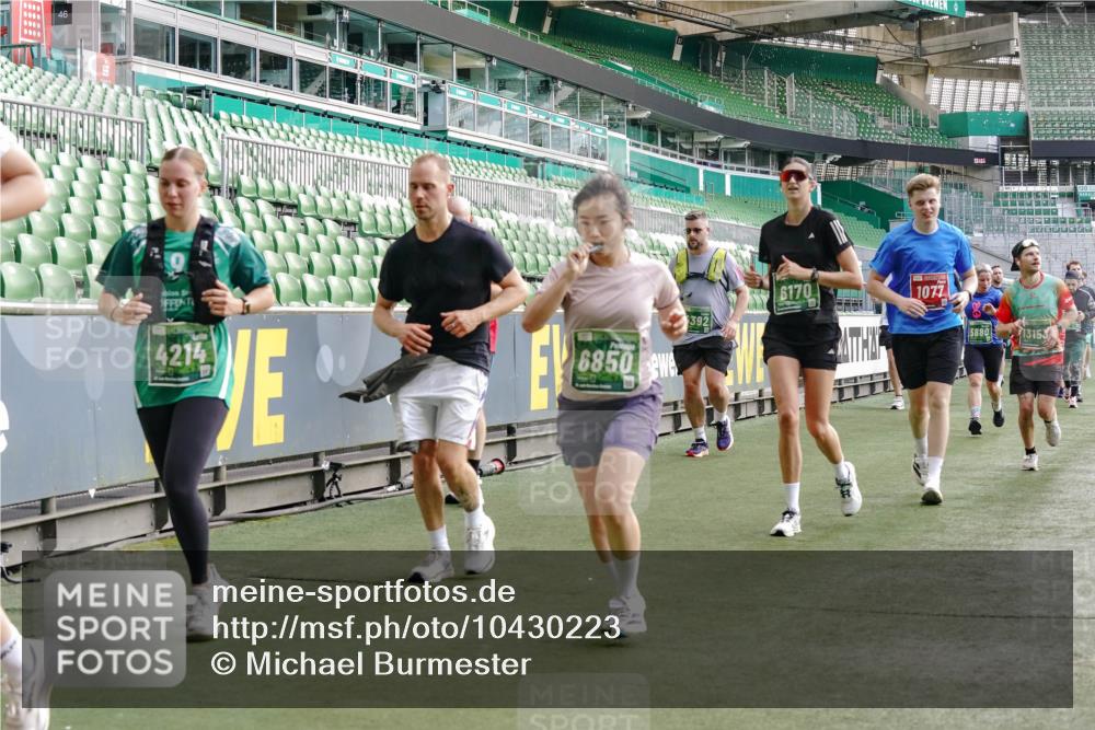 13.09.2026 - 21. swb-Marathon Bremen Michael Burmester http://msf.ph/oto/10430223 13.09.2026 13:27:42 Laufen im Stadion 111, 186, 357, 364, 390, 478, 597, 726, 829, 833, 888, 925, 1077, 1220, 1298, 1412, 1473, 1496, 1608, 1700, 1769, 1958, 1961, 1984, 2236, 2273, 2309, 2388, 2404, 2428, 2502, 2507, 2542, 2574, 2576, 2582, 2592, 2725, 2748, 2817, 2875, 2876, 2923, 2965, 3045, 3050, 3061, 3073, 3084, 3184, 3219, 3540, 3589, 3592, 3629, 3694, 3756, 3826, 3885, 3907, 3978, 4108, 4238, 4457, 4660 meine-sportfotos.de
