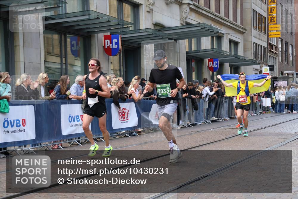 13.09.2026 - 21. swb-Marathon Bremen Strokosch-Dieckow http://msf.ph/oto/10430231 13.09.2026 13:10:12 Ziel 604, 640, 1181, 1277, 1554, 2605, 3959, 4727, 5066, 5152, 5532, 5620, 5648, 6267, 7881, 8033, 8064, 8709, 538, 623, 957, 1723, 1975, 2020, 4781, 5627, 8835, 9817 meine-sportfotos.de