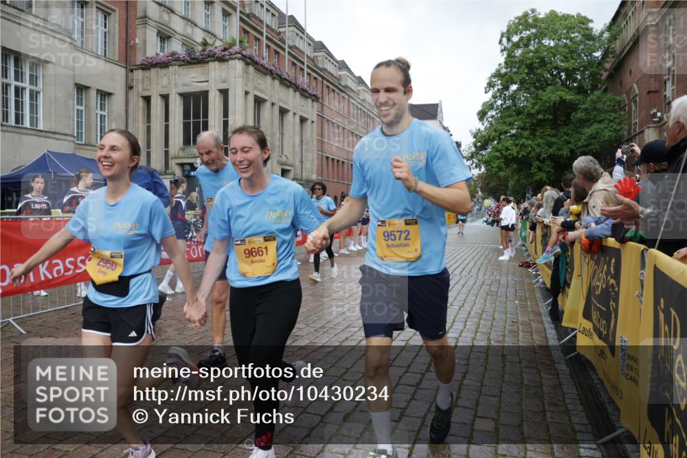 13.09.2026 - Kiel Lauf Yannick Fuchs http://msf.ph/oto/10430234 13.09.2026 11:12:27 Ziel 625, 1000, 1580, 1782, 2118, 2968, 5249, 2118, 2950, 5227, 5249, 5387, 6051, 6053, 6965, 9296, 9572, 9661, 10397, 11713, 1602, 2827, 3598, 4461, 4899, 5027, 9300, 9571, 11599, 12193, 12396, 2950, 3580, 5156, 5227, 5387, 6965, 9572, 9661 meine-sportfotos.de