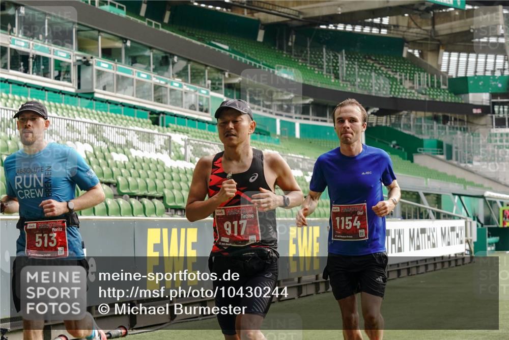 13.09.2026 - 21. swb-Marathon Bremen Michael Burmester http://msf.ph/oto/10430244 13.09.2026 12:17:16 Laufen im Stadion 513, 917, 1154, 1190, 1192, 1263, 245, 317, 540, 796, 822, 1149 meine-sportfotos.de