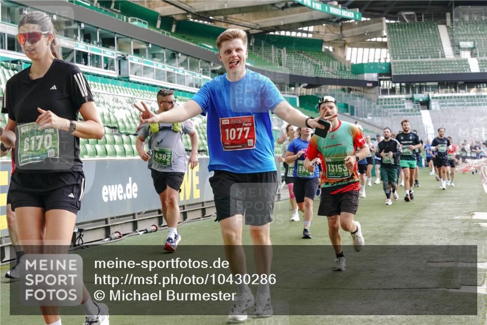 13.09.2026 - 21. swb-Marathon Bremen Michael Burmester http://msf.ph/oto/10430286 13.09.2026 13:27:45 Laufen im Stadion 111, 186, 357, 364, 390, 478, 597, 726, 829, 833, 888, 925, 1077, 1220, 1298, 1325, 1412, 1496, 1608, 1700, 1741, 1769, 1958, 1961, 1984, 2236, 2273, 2309, 2388, 2404, 2428, 2472, 2502, 2507, 2542, 2574, 2576, 2582, 2725, 2743, 2748, 2817, 2875, 2876, 2923, 2965, 3045, 3050, 3061, 3073, 3084, 3184, 3219, 3540, 3589, 3592, 3629, 3694, 3756, 3826, 3853, 3885, 3907, 3978, 4108, 4238, 4457, 4660 meine-sportfotos.de