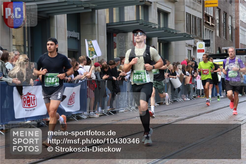 13.09.2026 - 21. swb-Marathon Bremen Strokosch-Dieckow http://msf.ph/oto/10430346 13.09.2026 13:10:18 Ziel 604, 640, 1181, 1277, 1385, 1498, 1554, 2347, 2605, 4727, 5066, 5152, 5155, 5387, 5620, 5648, 6267, 7881, 8033, 9659, 13248, 538, 604, 623, 957, 2020, 3959, 4781, 5532, 5627, 8064, 8709, 9817 meine-sportfotos.de