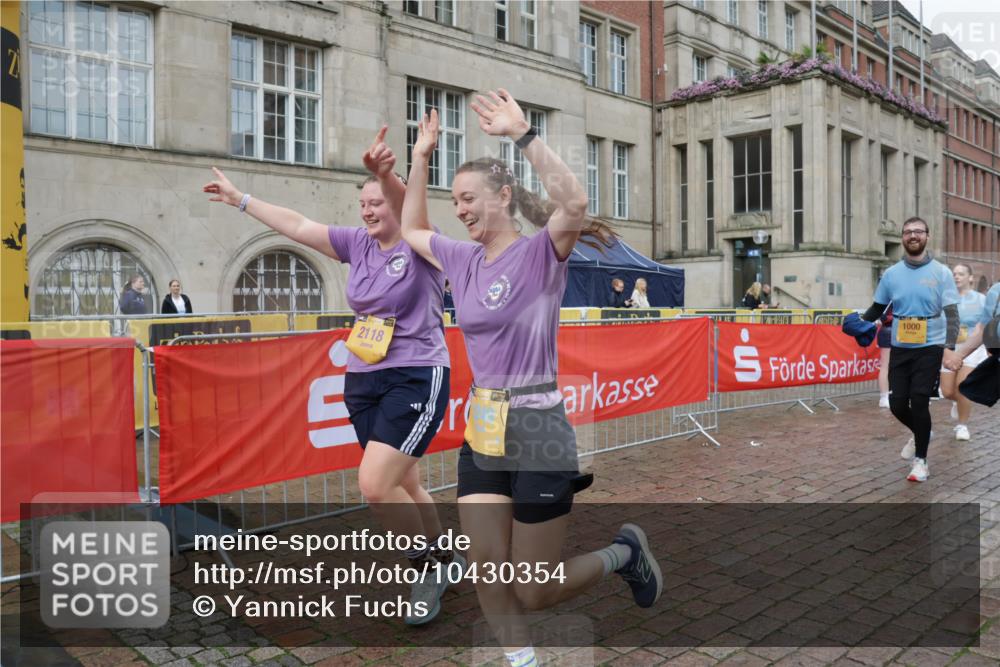 13.09.2026 - Kiel Lauf Yannick Fuchs http://msf.ph/oto/10430354 13.09.2026 11:12:52 Ziel 1168, 2827, 3622, 4461, 4899, 7065, 9799, 12193, 625, 1000, 1580, 1602, 1782, 2118, 2827, 2968, 3598, 5027, 5249, 9300, 9571, 11599, 12193, 12396, 2696, 3882, 5061, 5472, 11369, 1000, 1580, 1782, 2118, 5249, 6051 meine-sportfotos.de