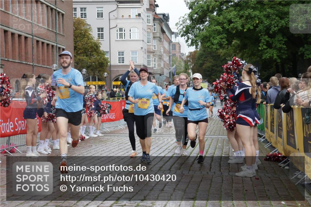 13.09.2026 - Kiel Lauf Yannick Fuchs http://msf.ph/oto/10430420 13.09.2026 11:13:07 Ziel 2696, 3882, 5061, 5472, 11369, 1168, 1602, 2827, 3598, 3622, 4461, 4899, 5027, 7065, 9300, 9571, 9799, 11599, 12193, 12396, 2290, 6237, 10432, 11666, 12234, 625, 2968, 9571, 11599 meine-sportfotos.de