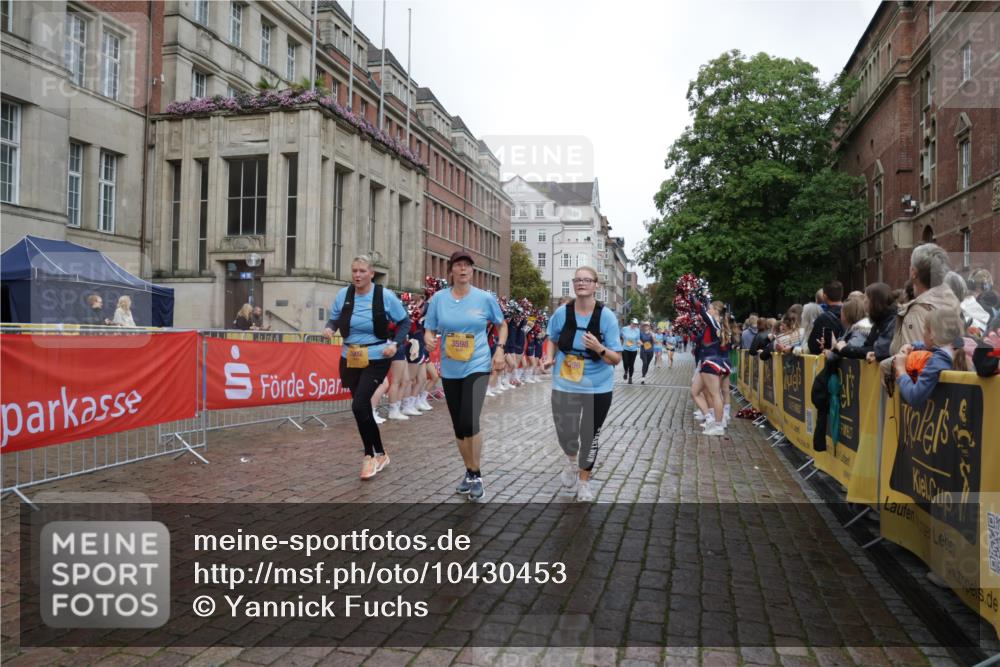 13.09.2026 - Kiel Lauf Yannick Fuchs http://msf.ph/oto/10430453 13.09.2026 11:13:10 Ziel 2696, 3882, 5472, 11369, 1168, 1602, 2827, 3598, 3622, 4461, 4899, 5027, 5061, 7065, 9300, 9799, 11599, 12193, 12396, 2290, 2607, 4299, 6237, 9860, 10432, 11210, 11666, 12234, 1602, 3598, 9571, 11599, 12396 meine-sportfotos.de