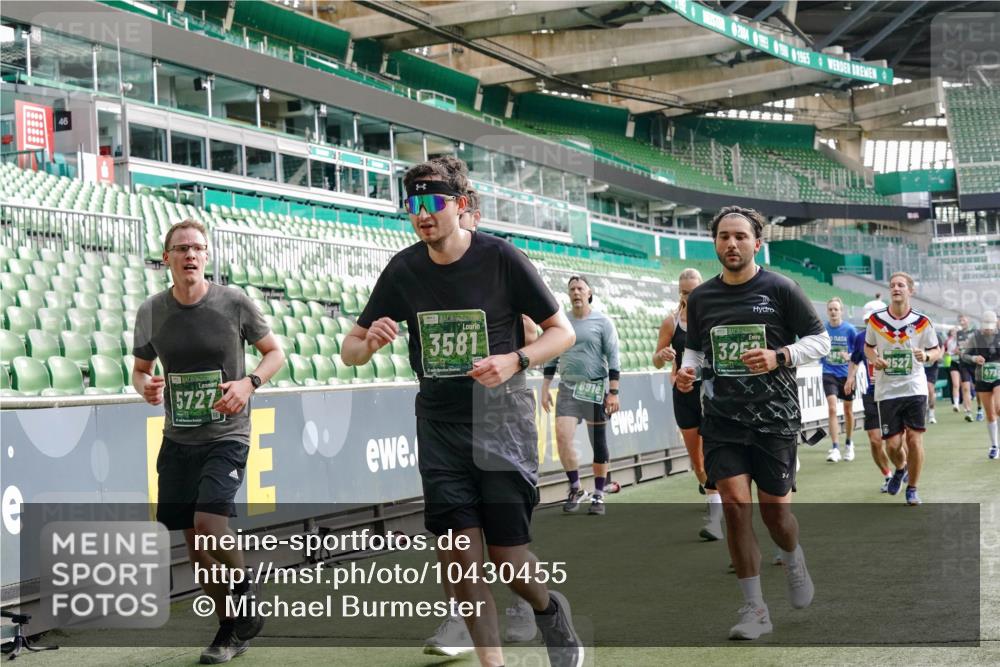 13.09.2026 - 21. swb-Marathon Bremen Michael Burmester http://msf.ph/oto/10430455 13.09.2026 13:27:54 Laufen im Stadion 111, 186, 220, 357, 364, 390, 478, 597, 726, 829, 833, 888, 925, 1077, 1079, 1220, 1298, 1325, 1412, 1496, 1608, 1700, 1741, 1769, 1958, 1961, 1984, 2236, 2273, 2309, 2365, 2388, 2404, 2428, 2472, 2502, 2507, 2542, 2574, 2582, 2593, 2725, 2743, 2748, 2875, 2876, 2923, 2965, 3045, 3050, 3061, 3073, 3084, 3154, 3184, 3219, 3540, 3589, 3592, 3694, 3756, 3826, 3853, 3885, 3907, 3978, 4108, 4238, 4457, 4660 meine-sportfotos.de