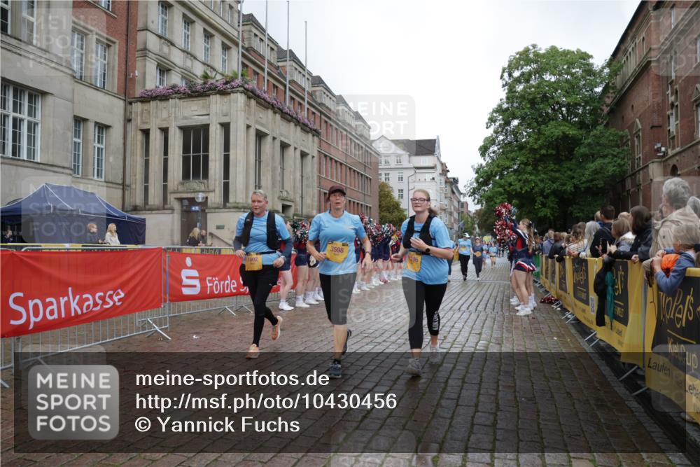 13.09.2026 - Kiel Lauf Yannick Fuchs http://msf.ph/oto/10430456 13.09.2026 11:13:10 Ziel 2696, 3882, 5472, 11369, 1168, 1602, 2827, 3598, 3622, 4461, 4899, 5027, 5061, 7065, 9300, 9799, 11599, 12193, 12396, 2290, 2607, 4299, 6237, 9860, 10432, 11210, 11666, 12234, 1602, 3598, 9571, 11599, 12396 meine-sportfotos.de